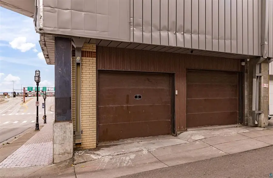 1 N Lake Avenue, Duluth, MN 55802 - #3