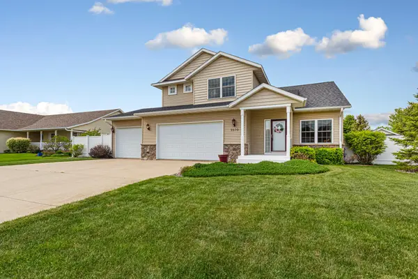 2570 Fox Hollow Lane, Owatonna, MN 55060
