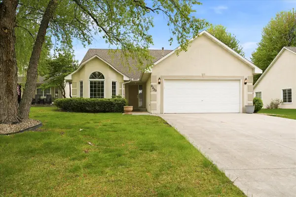 2225 Wight Bay, Brooklyn Park, MN 55443