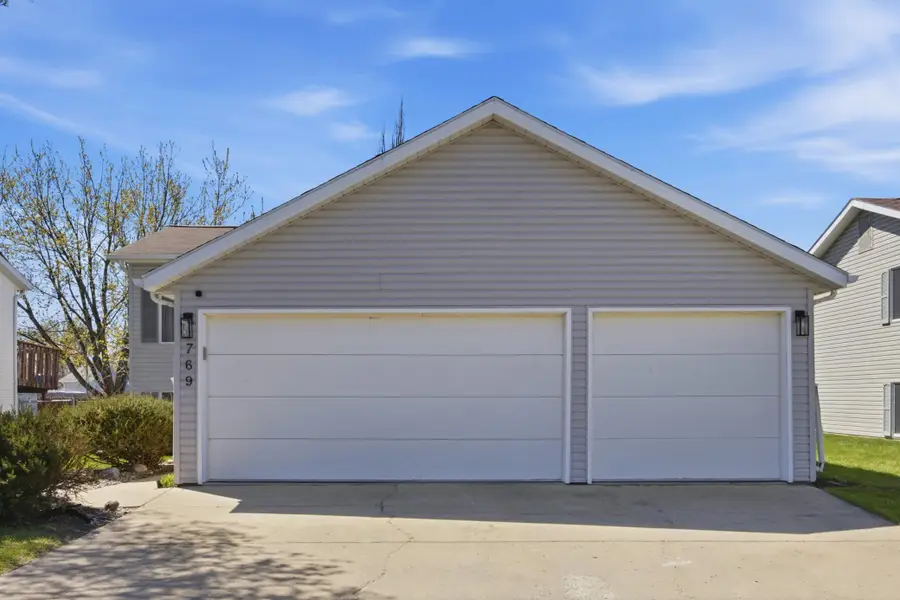 769 14th Avenue W, West Fargo, ND 58078 - #2