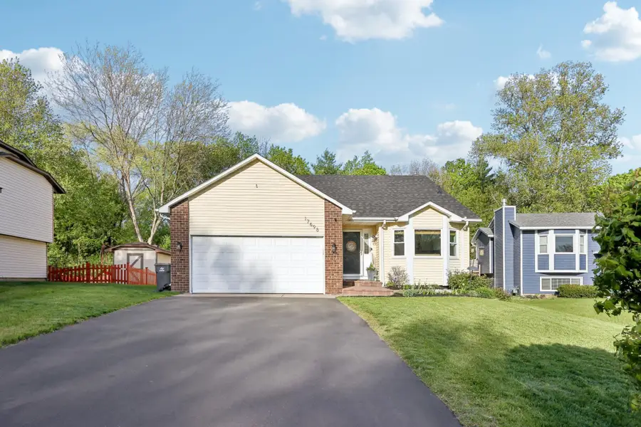 17698 S Shore Lane W, Eden Prairie, MN 55346 - #2