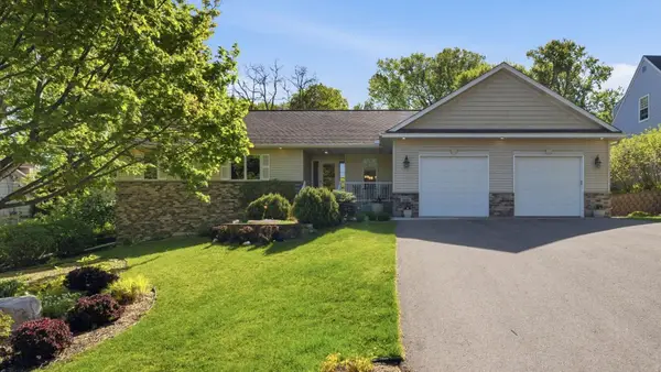 1646 Mayfield Heights Road, Mendota Heights, MN 55118