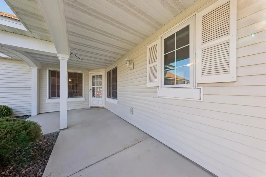6524 Riverwood Lane, Brooklyn Center, MN 55430 - #3