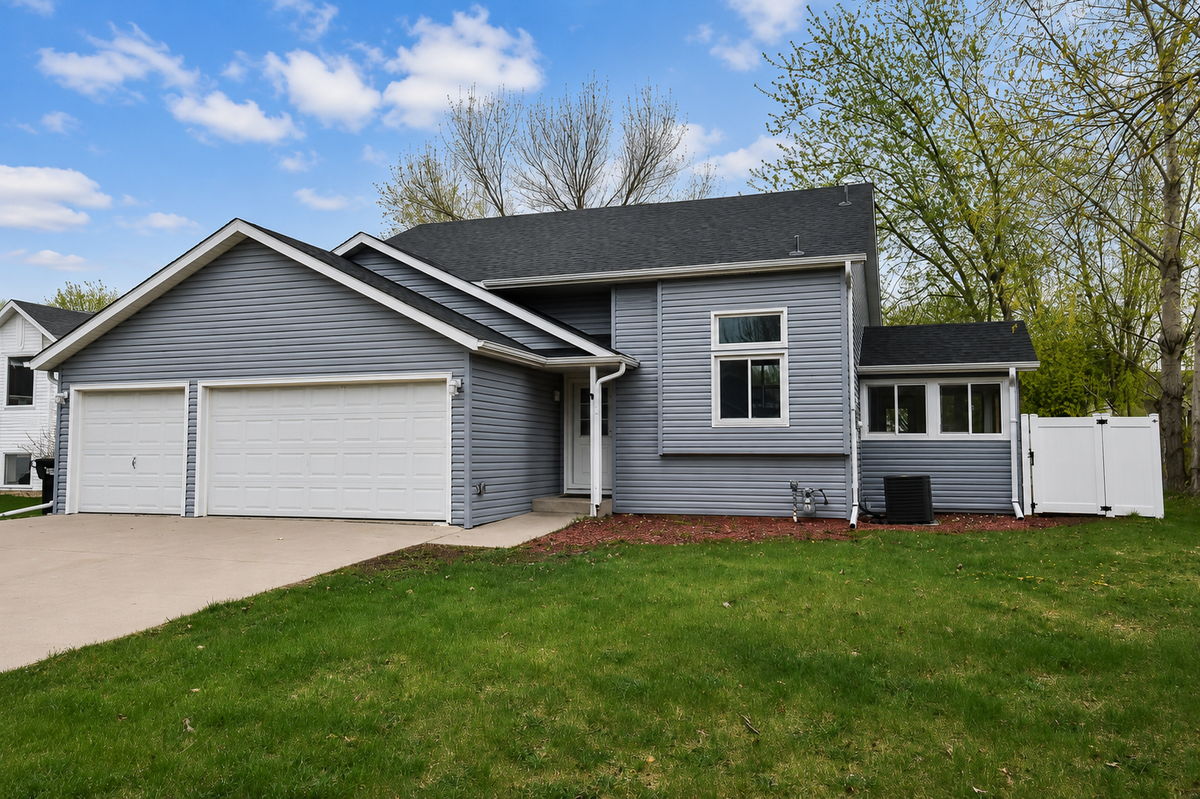 1806 36 1/2 Avenue S, Fargo, ND 58104 - #1