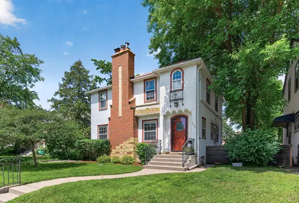 2716 E Minnehaha Parkway, Minneapolis, MN 55406