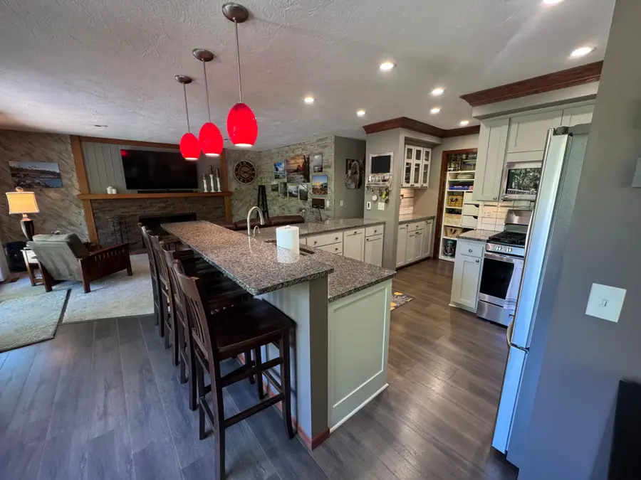 1345 Broadview Avenue, Chaska, MN 55318 - #3