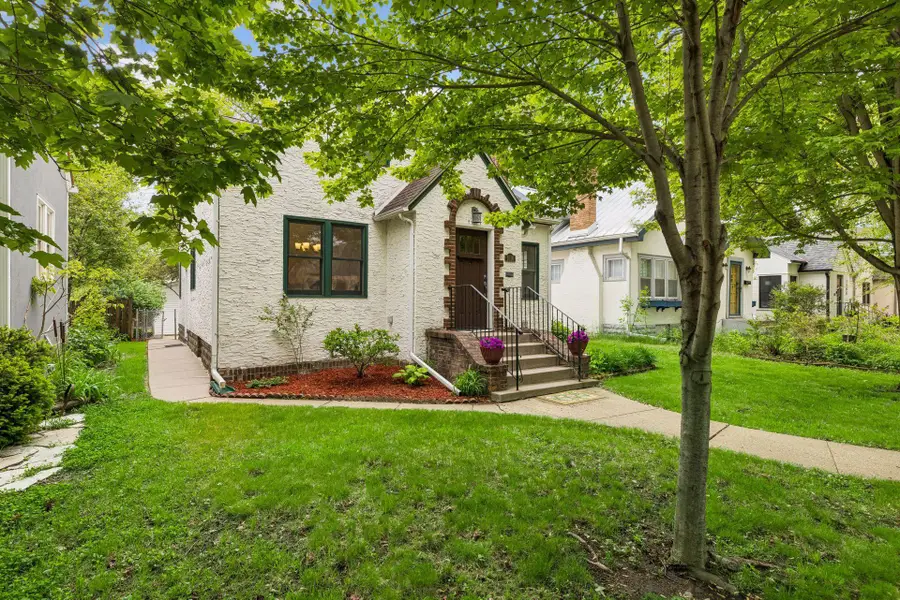 1516 Asbury Street, Saint Paul, MN 55108 - #2