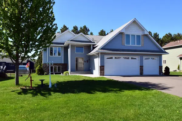 8707 Preserve Boulevard N, Chisago City, MN 55013