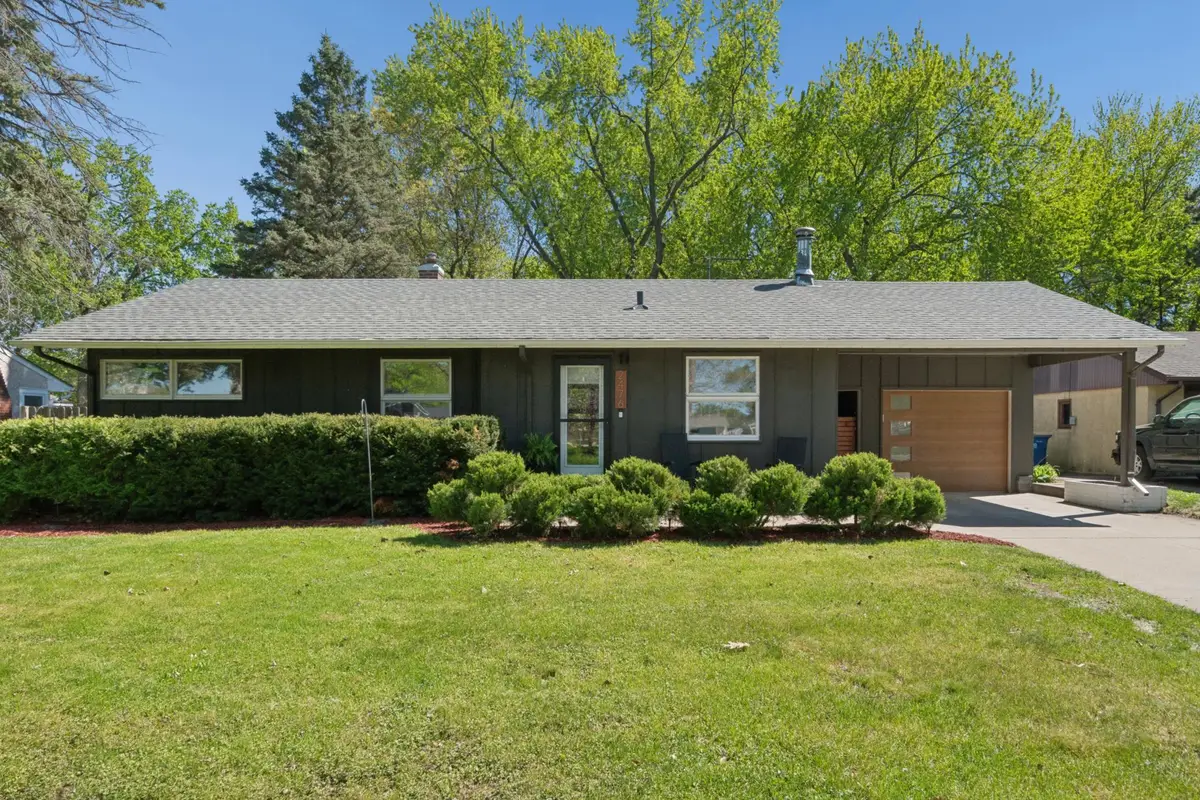 2476 Gisella Boulevard, White Bear Lake, MN 55110 - #1