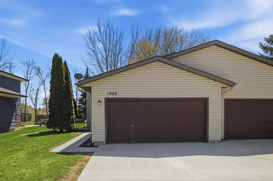 1908 20th Avenue S, Fargo, ND 58103 - #2