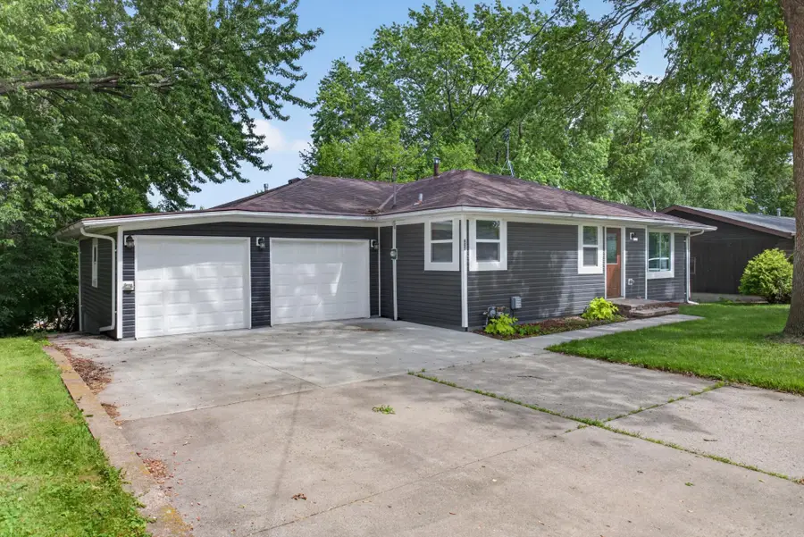 605 5th Street Ne, Montgomery, MN 56069 - #2