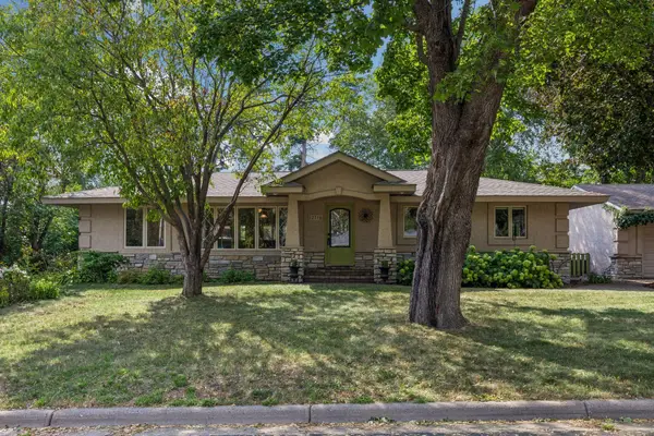 12718 Dupont Avenue S, Burnsville, MN 55337