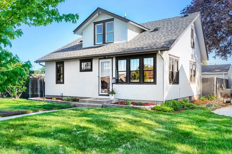 122 W Douglas Street, South Saint Paul, MN 55075 - #2