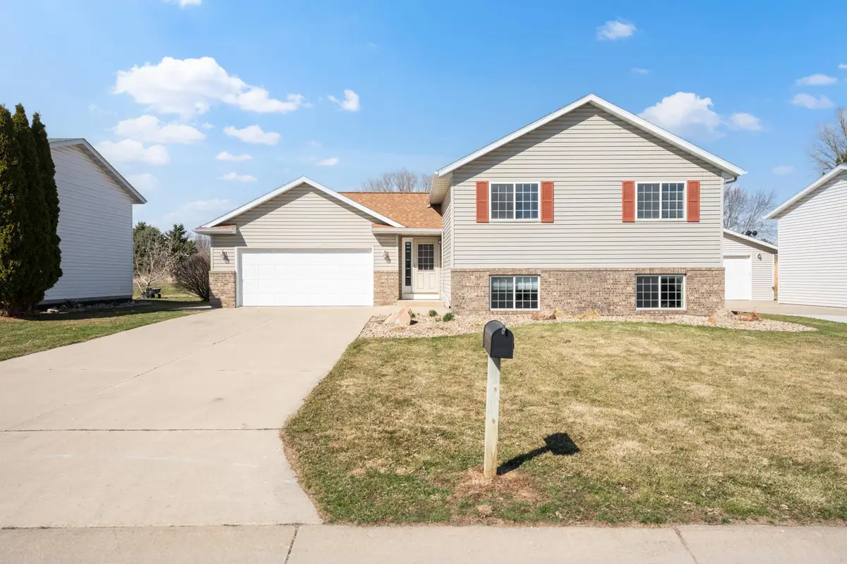 905 3rd Street Nw, Byron, MN 55920 - #1