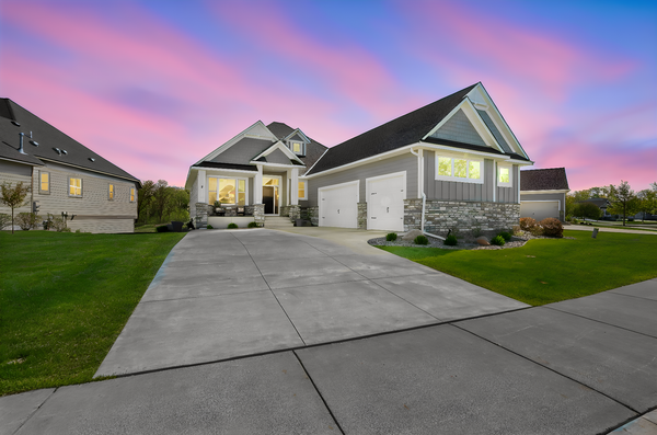 1945 Annika Drive N, Lake Elmo, MN 55042