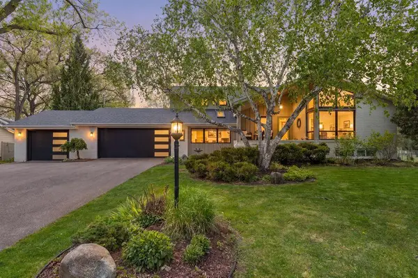5512 Goya Lane, Edina, MN 55436
