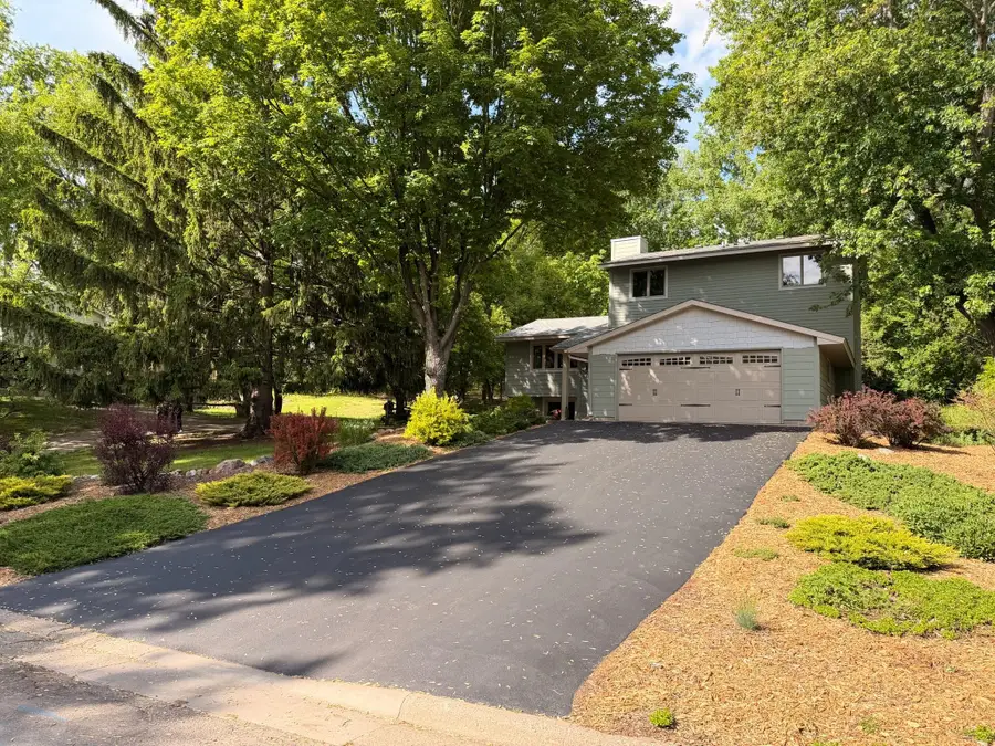 850 Winthrop Street S, Saint Paul, MN 55119 - #3