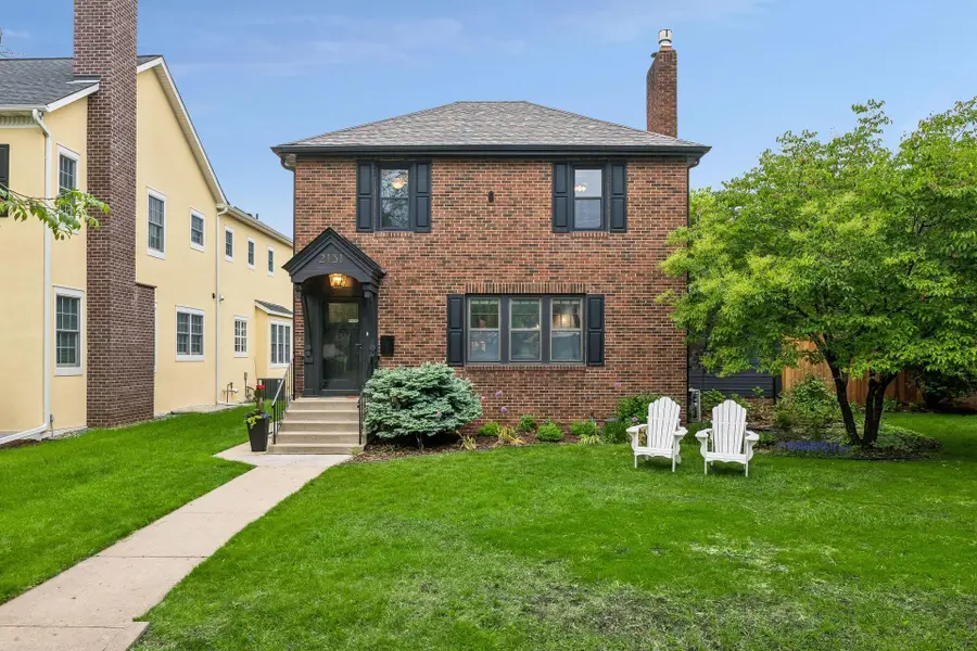 2131 Juno Avenue, Saint Paul, MN 55116 - #2