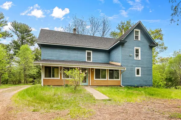 22018 Typo Creek Drive Ne, Wyoming, MN 55092