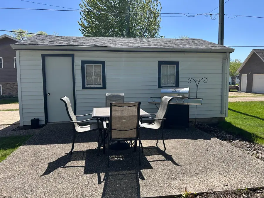 610 Lyon Avenue N, Canby, MN 56220 - #2