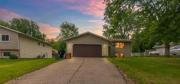 1150 Glendon Street N, Maplewood, MN 55119