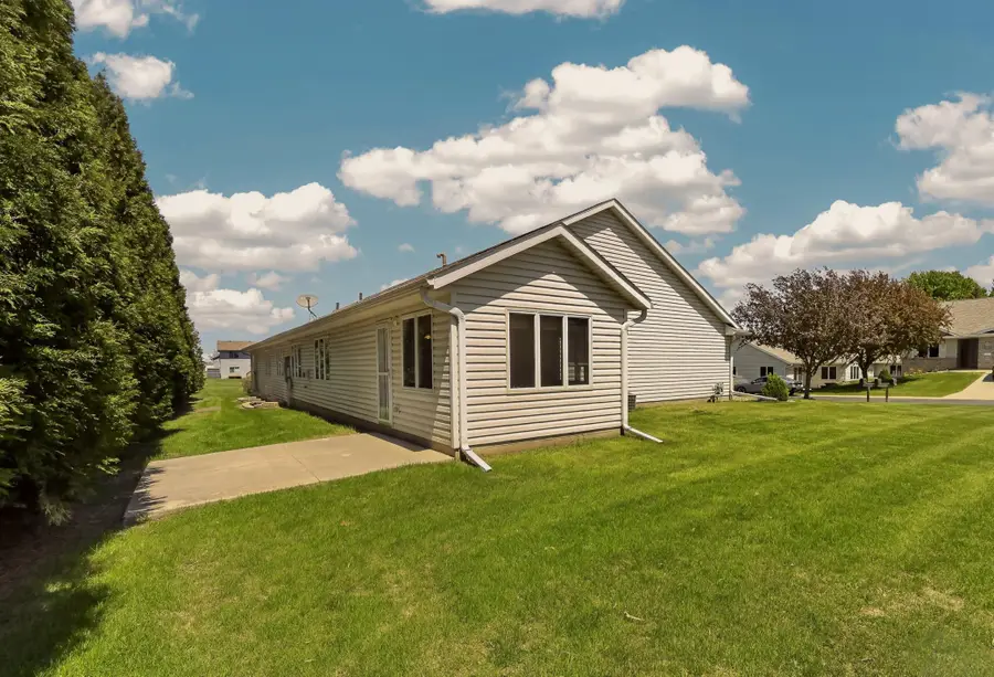 612 15 1/2 Avenue Nw, Kasson, MN 55944 - #2