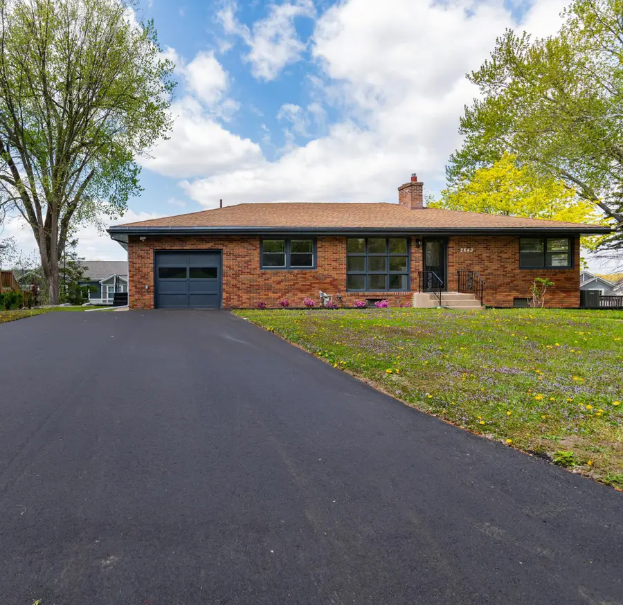 2843 Churchill Street, Roseville, MN 55113 - #2