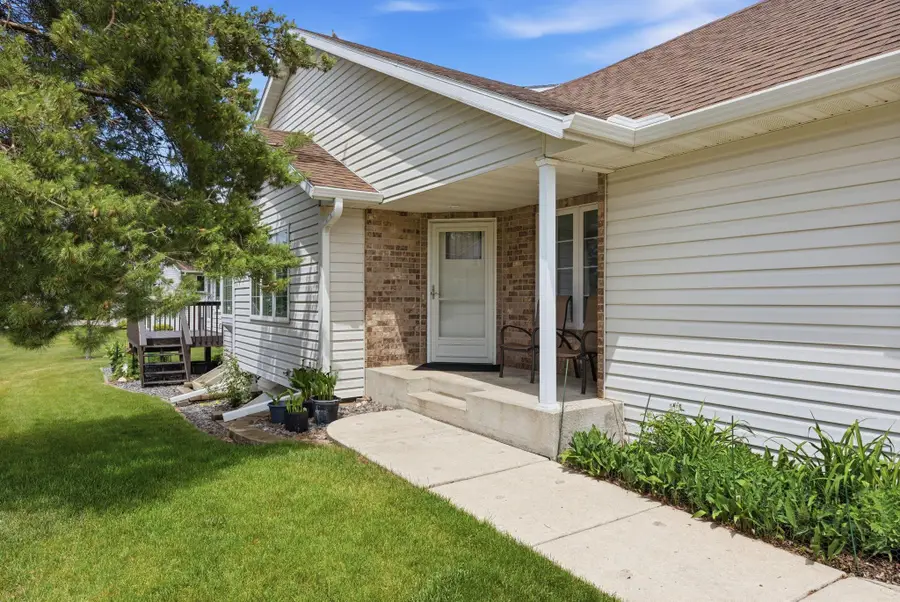 1013 Prairie View Drive Sw, Hutchinson, MN 55350 - #2