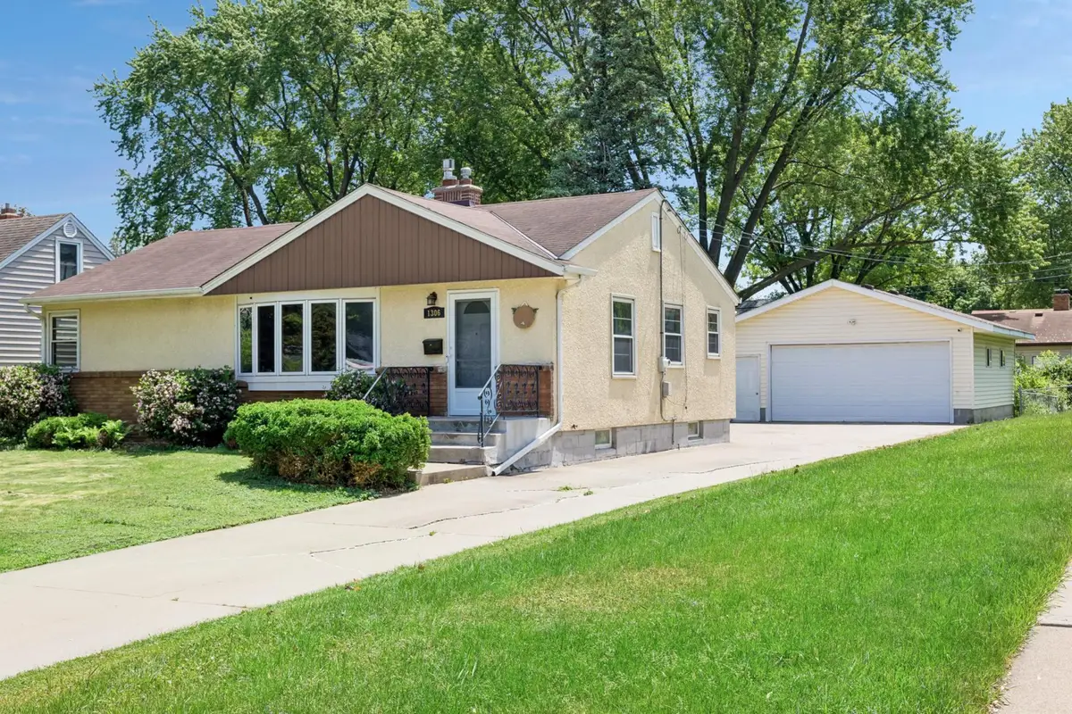 1306 Ryan Avenue W, Roseville, MN 55113 - #1