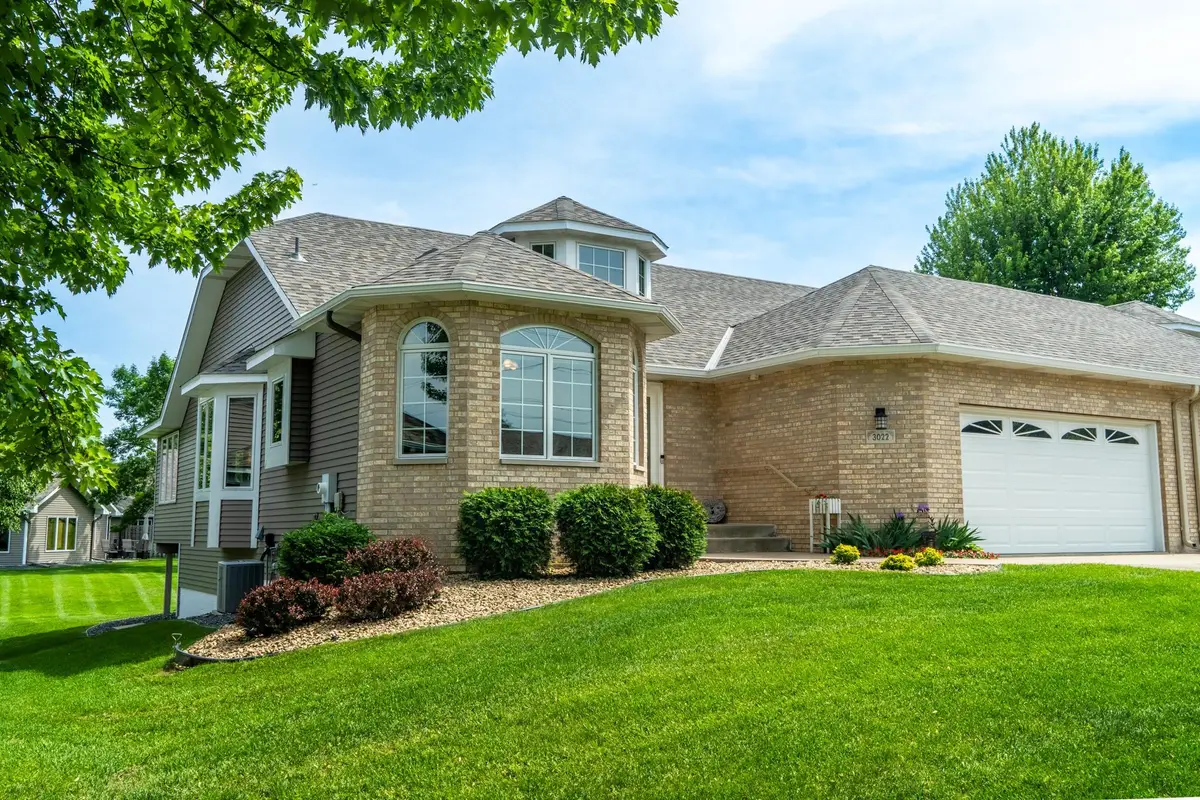 3022 Highpointe Curve, Roseville, MN 55113 - #1