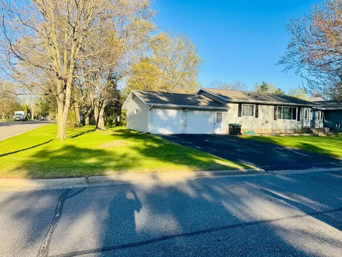 703 6th Street Sw, Little Falls, MN 56345 - #1