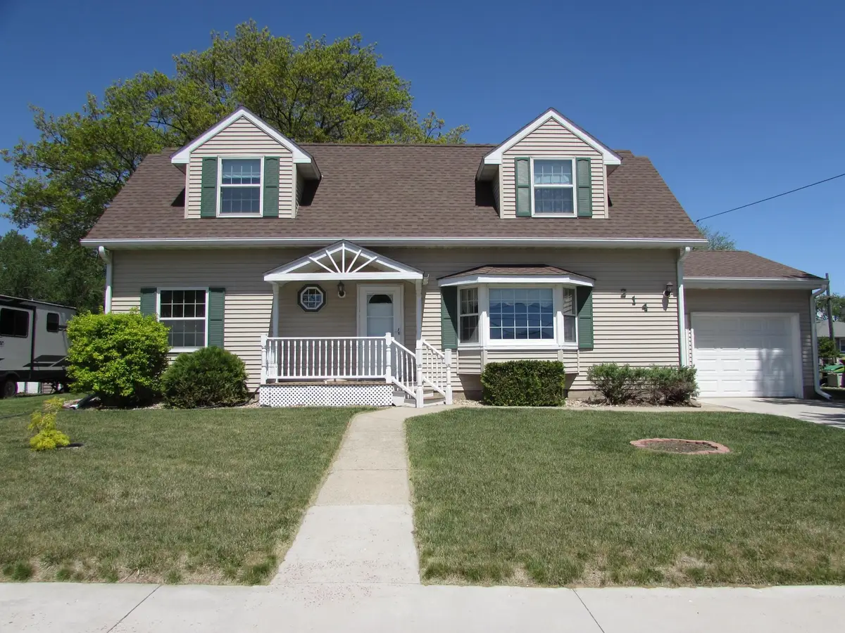 214 W Anna Street, Fairmont, MN 56031 - #1