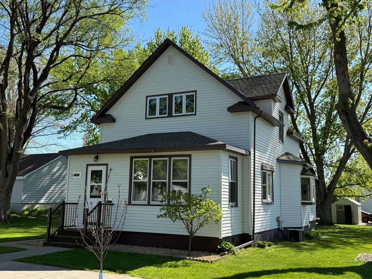 209 S Spring Avenue, Springfield, MN 56087 - #1