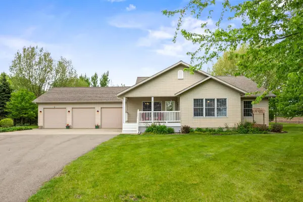 2920 97th Court, Plato, MN 55370