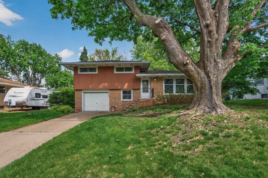 3104 Mildred Drive, Roseville, MN 55113 - #3
