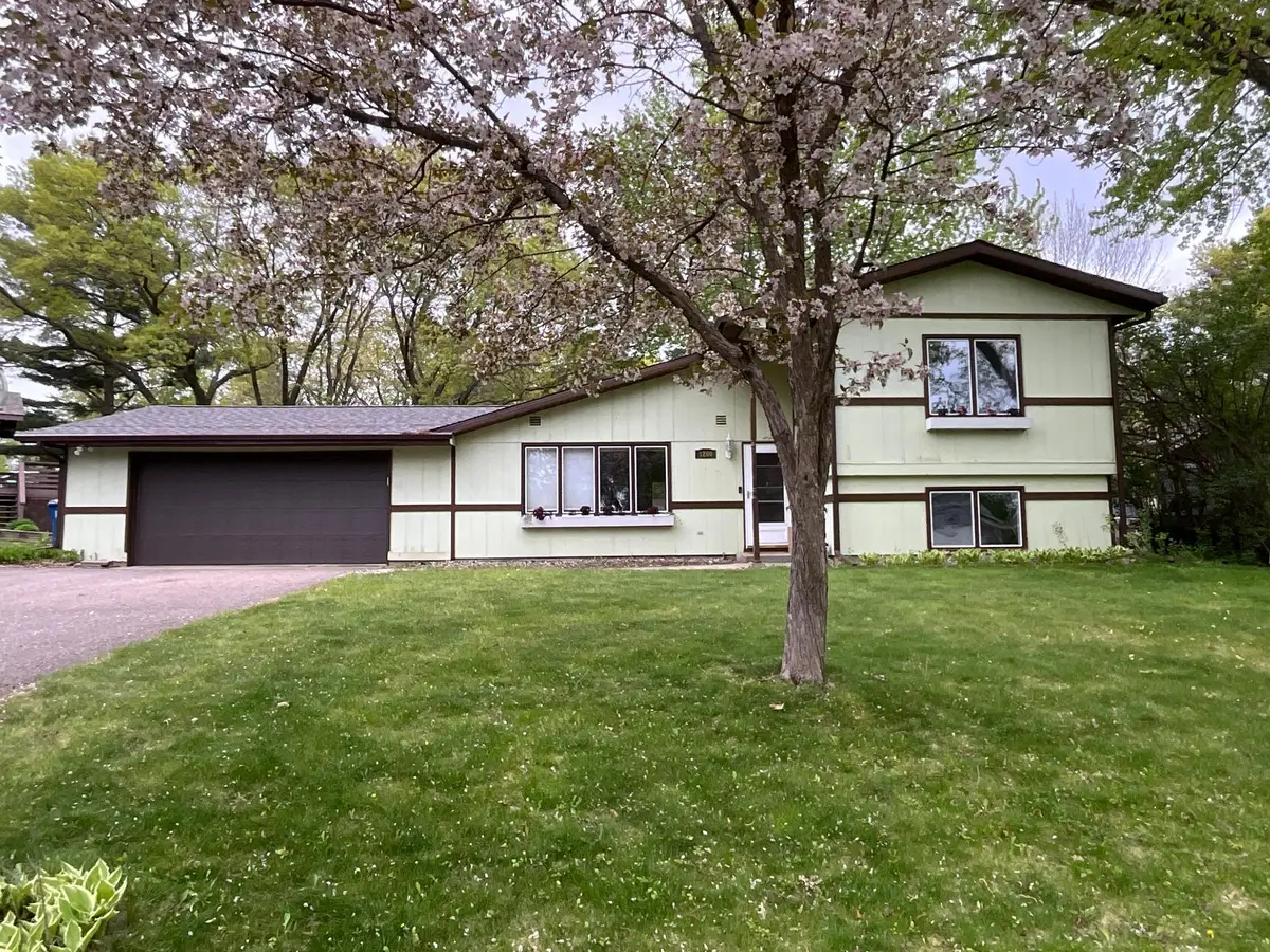 1260 7th Avenue N, Sauk Rapids, MN 56379 - #1