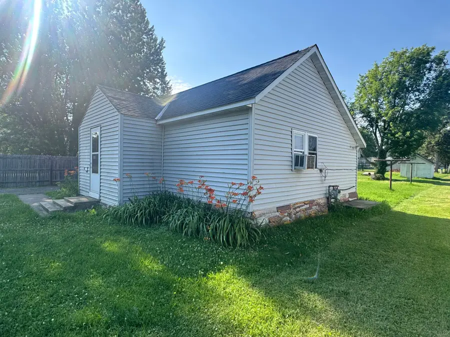 511 5th Street Nw, Aitkin, MN 56431 - #3