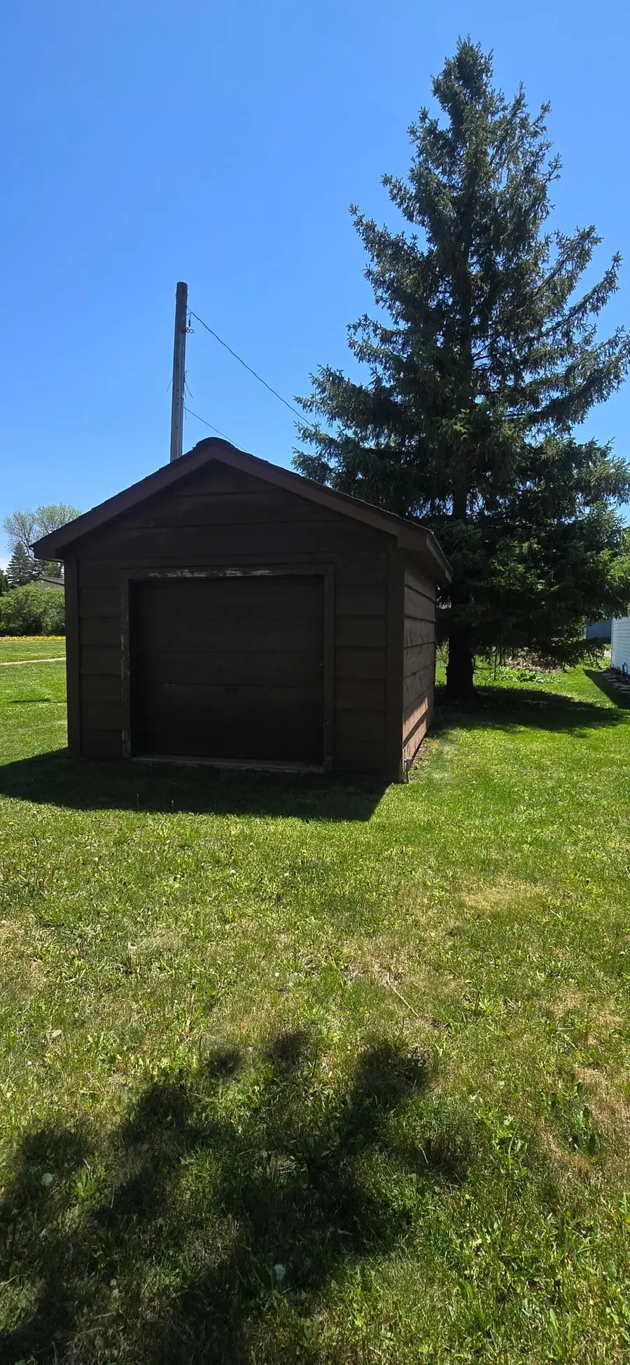 613 E Walnut Avenue, Olivia, MN 56277 - #2
