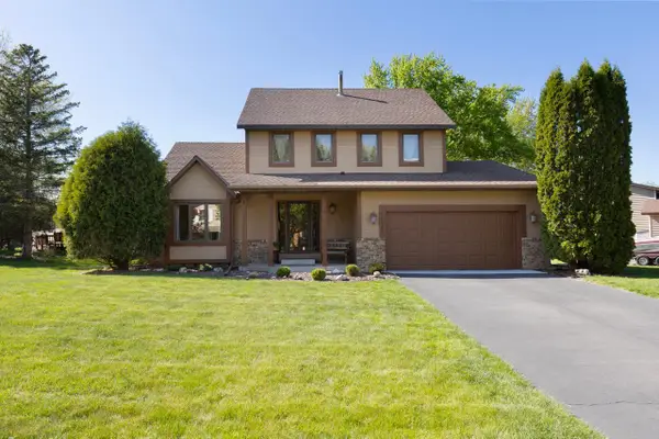 17880 Liv Lane, Eden Prairie, MN 55346
