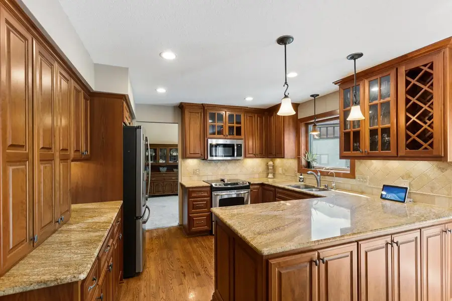 17880 Liv Lane, Eden Prairie, MN 55346 - #2