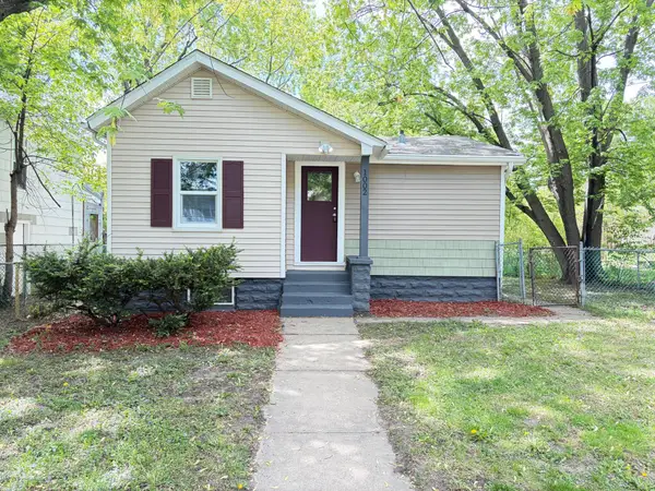 1002 Burgess Street, Saint Paul, MN 55103