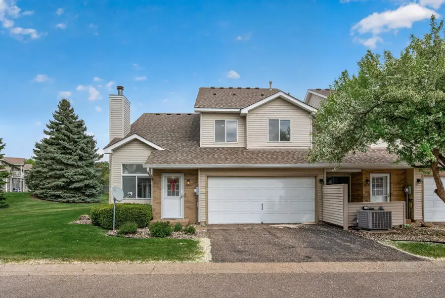 7811 Hemingway Avenue S, Cottage Grove, MN 55016 - #2