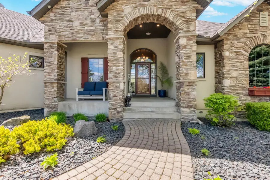 19700 Oak Grove Avenue, Prior Lake, MN 55372 - #2