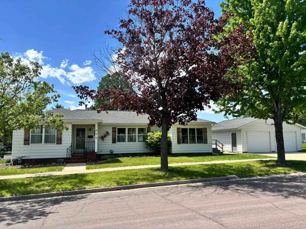 414 S Dewey Street, Fairmont, MN 56031 - #1