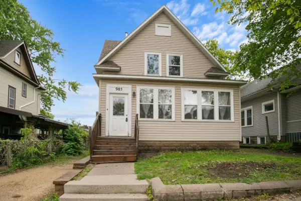 985 5th Street E, Saint Paul, MN 55106