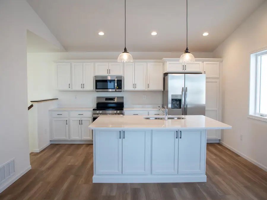 2932 74 Bypass S, Fargo, ND 58104 - #2
