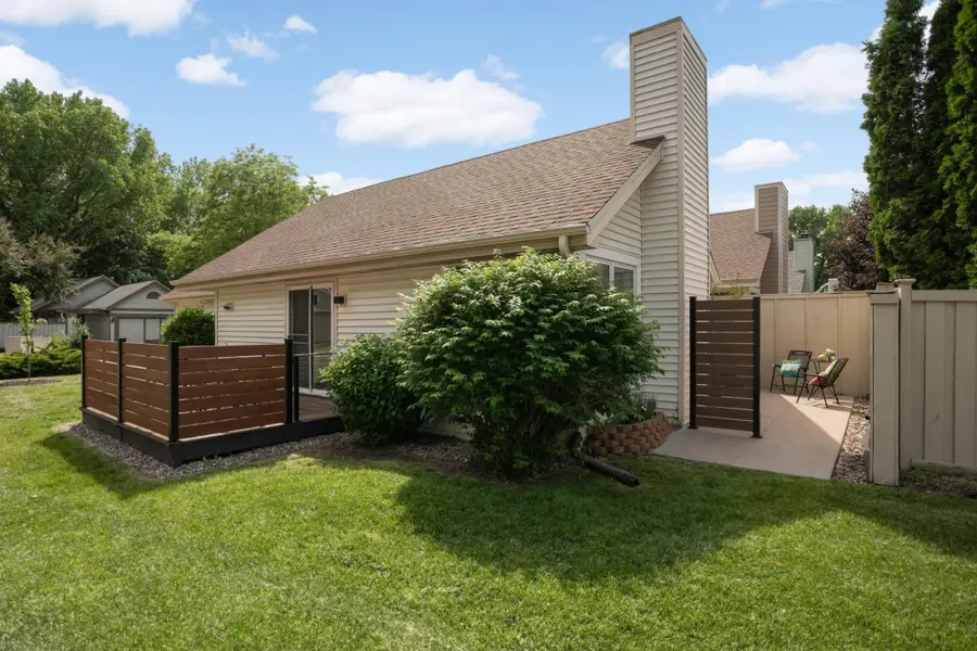 1390 Granada Trail N, Oakdale, MN 55128 - #2