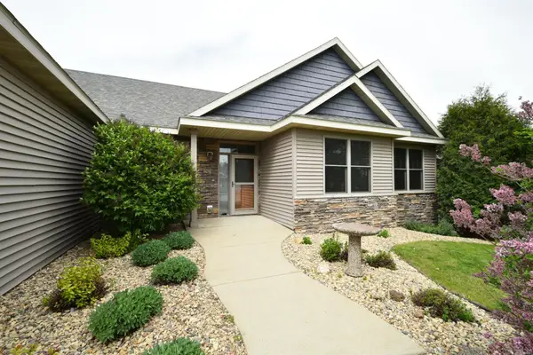 818 Augusta Avenue, Zumbrota, MN 55992