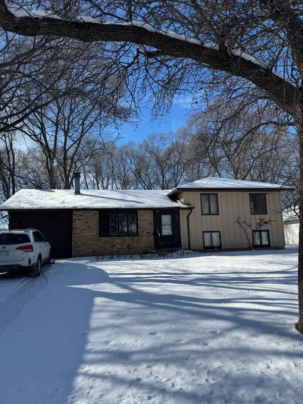10656 Wren Street Nw, Coon Rapids, MN 55433