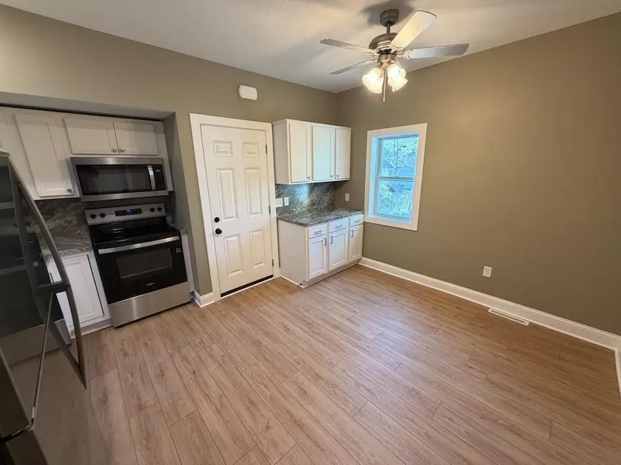 892 4th Street E, Saint Paul, MN 55106 - #3